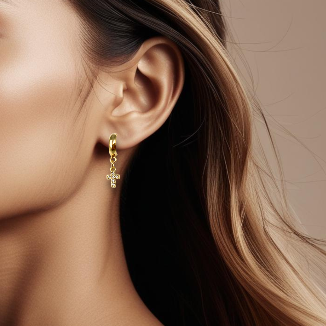 Gullfargede øreringer med kors