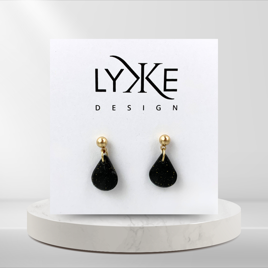 Gullfargede øredobber med liten dråpe Sort/gull