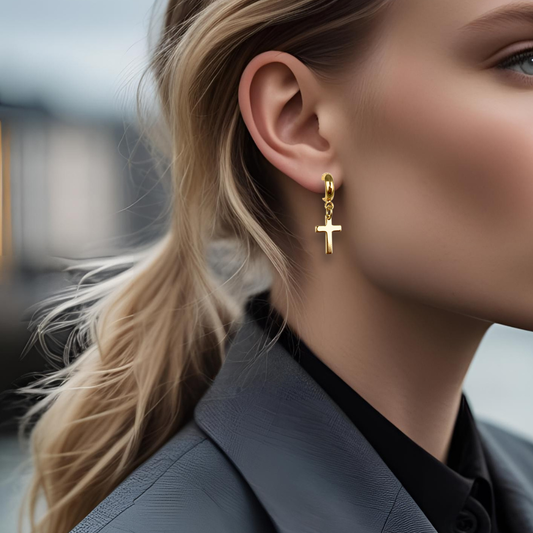 Gullfargede øreringer med gullkors